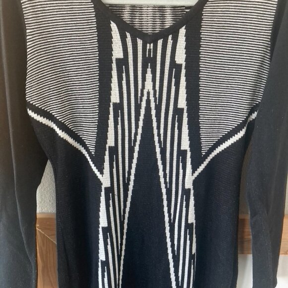Ivanka Trump Sweater Dress in Black and White Geometric pattern - Wedding Guest - Picture 3 of 6